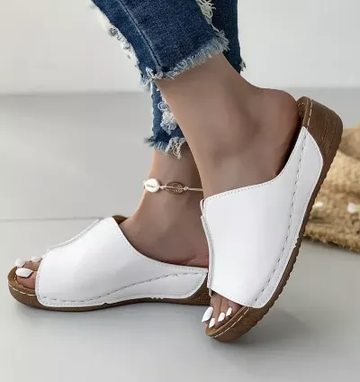 Sandálias Slip-On Femininas - Conforto, Estilo e Praticidade para o Seu Dia a Dia
