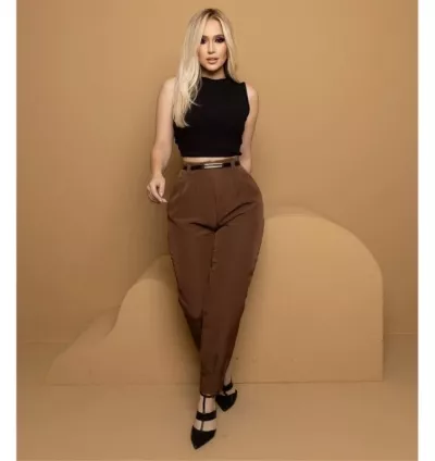 Calça Feminina Alfaiataria Zara Cintura Alta com Zíper Lateral + Cinto – Elegância e Versatilidade em Cada Detalhe