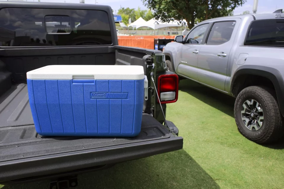Caixa Térmica Coleman 48 QT (45,4 L) – Conservação de Gelo por 1 Dia + Capacidade para 64 Latas