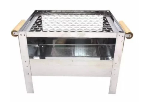 Mini Churrasqueira Portátil a Carvão em Inox – Compacta, Resistente e Fácil de Transportar