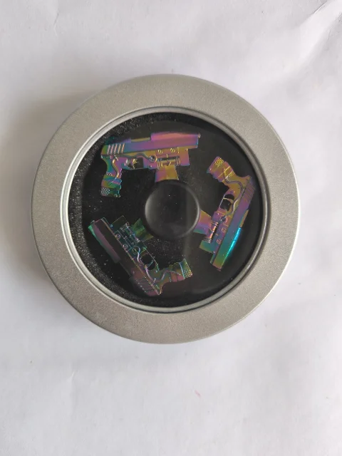 Fidget Spinner com Design de Armas Coloridas